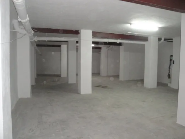 LOCAL COMERCIAL EN CALLE BLAS VALERO — 8