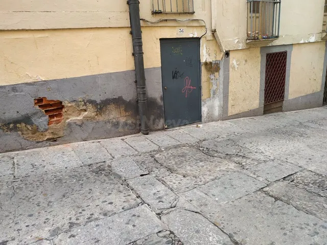 LOCAL EN CALLE SANTA ANA - foto 2
