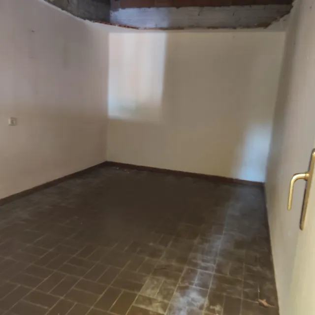 CASA DE 2 HAB  OKUPADA PARA REFORMAR COMPLETAMENTE EN CAN PUIGGENER — 11