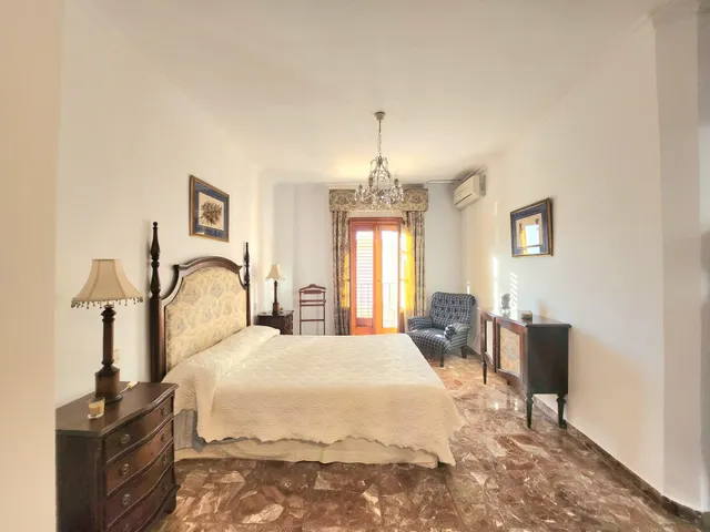 IMPRESIONANTE CASA EN CENTRO DE ALCALA DE UNA SOLA PLANTA CON LOCAL COMERCIAL Y GARAJE. — 5