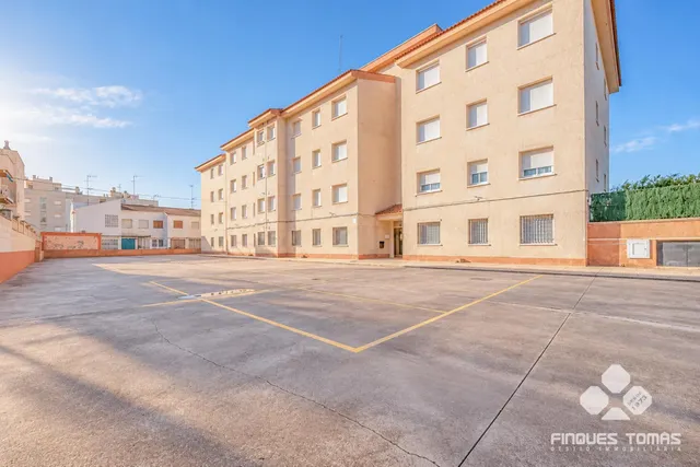 Piso con balcón y vistas laterales al mar en Cunit Playa — 23