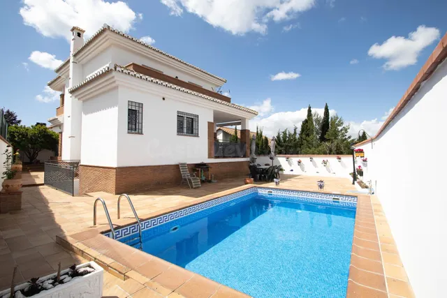 CHALET INDEPENDIENTE CON PISCINA - foto 3