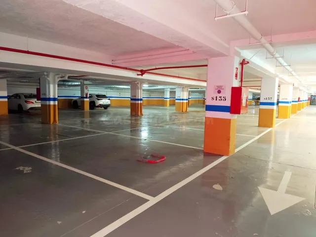OPORTUNIDAD, SE VENDE ESTUPENDA PLAZA DE GARAJE EN PUERTO RE - foto 4