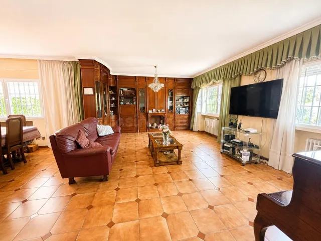 Exclusividad, Privacidad y Calidad de Vida en un Entorno Residencial Privilegiado — 10