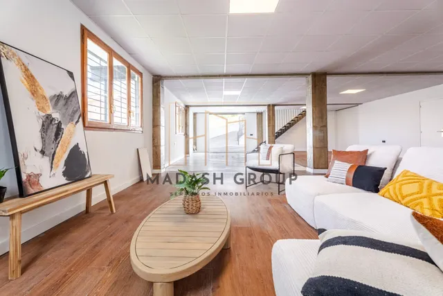 Hay casas que simplemente se visitan… y otras que se sienten desde el primer instante. — 42