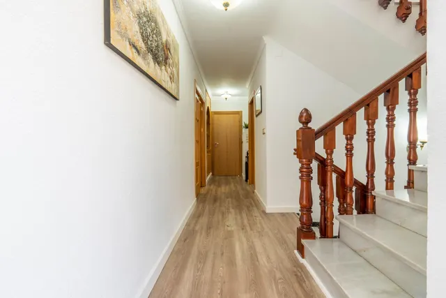 CHALET CON PISCINA Y JARDÍN A SOLO 10 MINUTOS DE GRANADA — 41
