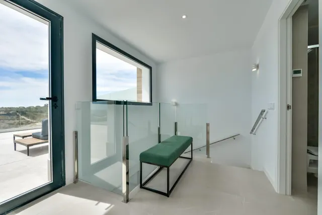 FABULOSO ÁTICO EN RESIDENCIAL DE LUJO CON VISTAS AL MAR EN FINESTRAT. — 33