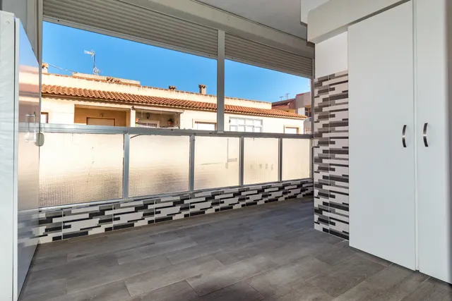 Apartamento con gran terraza y piscina en Playa de los Náufragos — 9