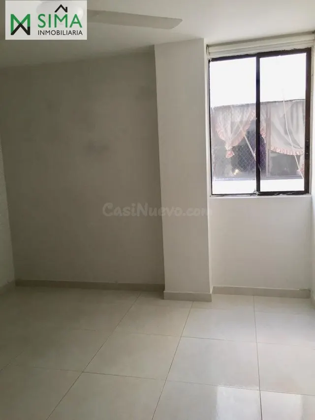 SE VENDE HERMOSO APARTAMENTO UBICADO EN LA ZONA DE MANGA - foto 2