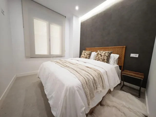 APARTAMENTO EN FUENGIROLA DE 2 DORMITORIOS, 2 BAÑOS JUNTO AL - foto 5