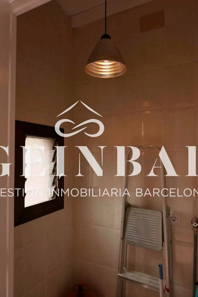 PISO CON TERRAZA DE 25 M2 Y SALA POLIVALENTE DE 21 M2 EN L’ANTIGA ESQUERRA DE L’EIXAMPLE — 22