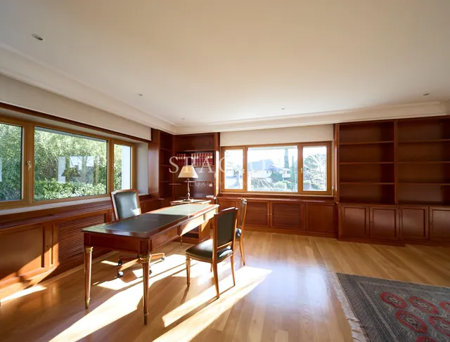 Villa de Lujo en Urbanización cerrada — 12