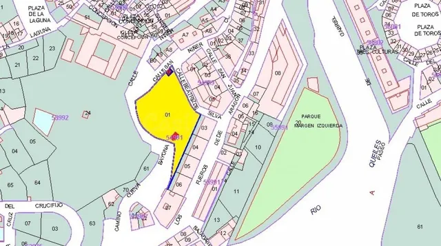 Venta de solar urbano. 2.488 m2