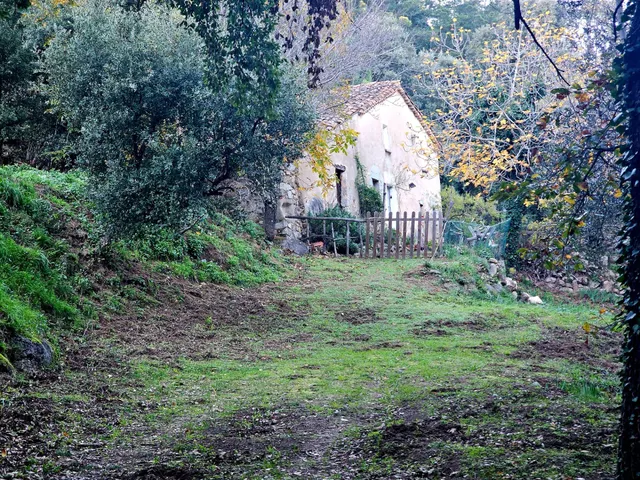 Parque natural del montseny (afueras riells): masía típica catalana catalogada a reformar — 30