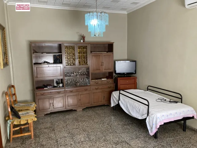 VENTA DE CASA EN BENIFAIO CHAFLAN SALIDA A DOS CALLES — 6