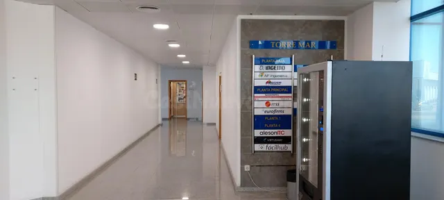 ¡¡OFICINAS EN CENTRO DE NEGOCIOS CON 2 PLAZAS DE GARAJE INCL - foto 4