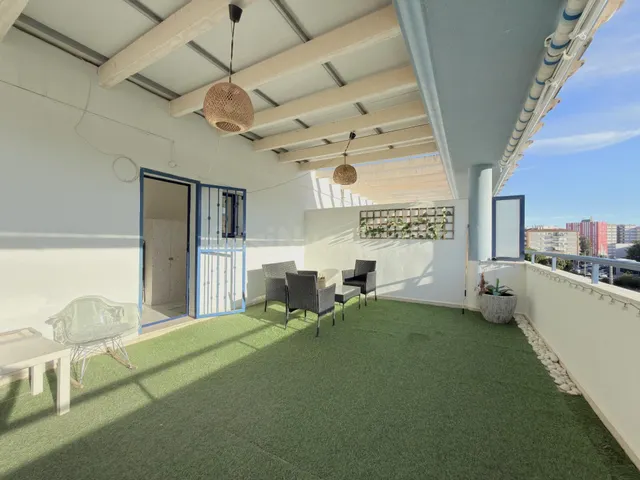 Dúplex en la playa de Gandía con terraza privada, garaje y l - foto 4