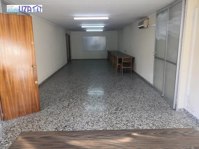 LOCAL EN EL CENTRO DE ALICANTE — 11