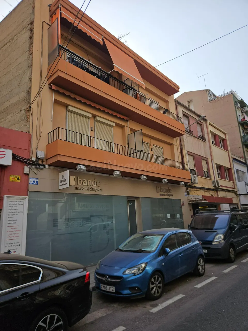 Precioso local reformado Junto a Pio XII