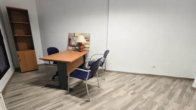Oficina reformada y amueblada de 128 m2 en el Edificio Peceño, en pleno centro de Santa Cruz de Tenerife — 34
