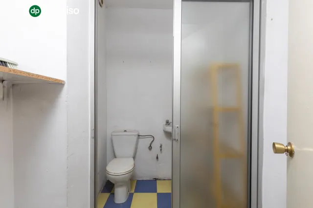 Local comercial en venta en calle agustina de aragón — 14