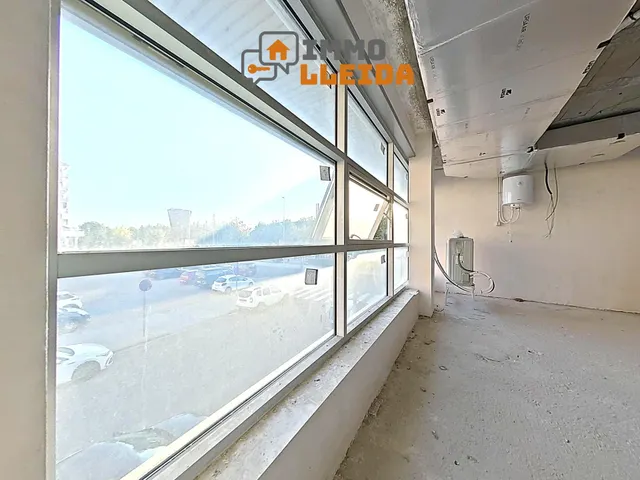 OPORTUNIDAD Local comercial en altillo — 18
