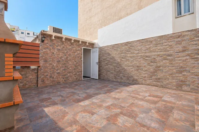 Casa en Reus con garaje para 4 coches, terraza y barbacoa — 42