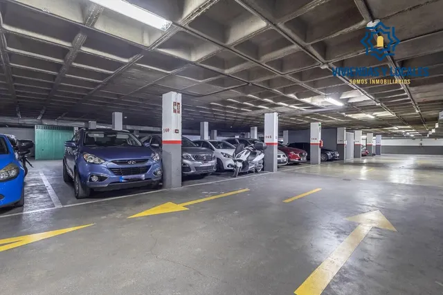 PISO CON GARAJE EN AV. PULIANAS — 27