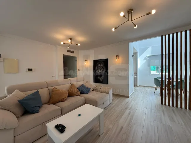 ESPLÉNDIDO CHALET EN LOS GALLARDOS, ALMERÍA
