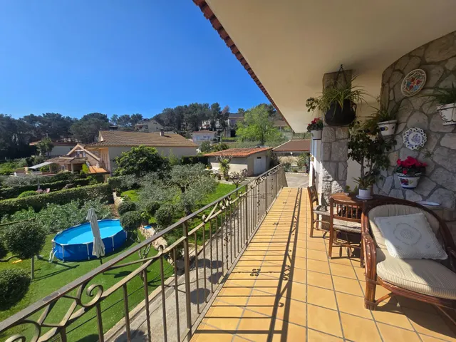 Distinción, privacidad y estilo en el corazón de Canyelles – Una finca excepcional — 13