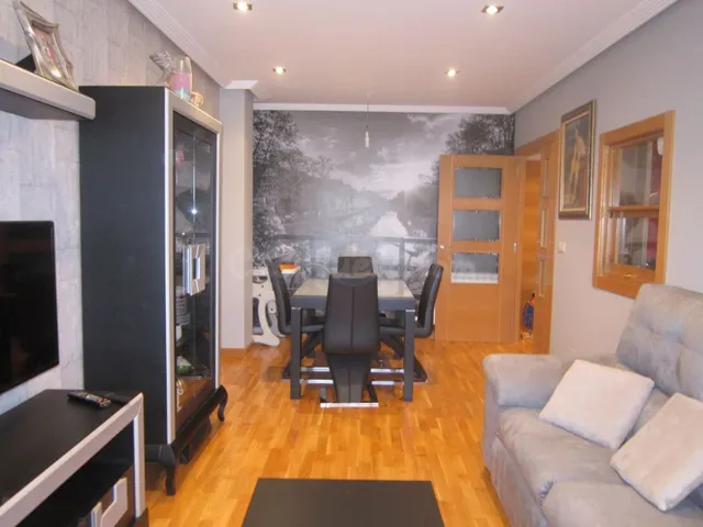 APARTAMENTO, 80 M2, SALÓN, COCINA, 2 HAB., 2 BAÑOS, TRASTERO - foto 3