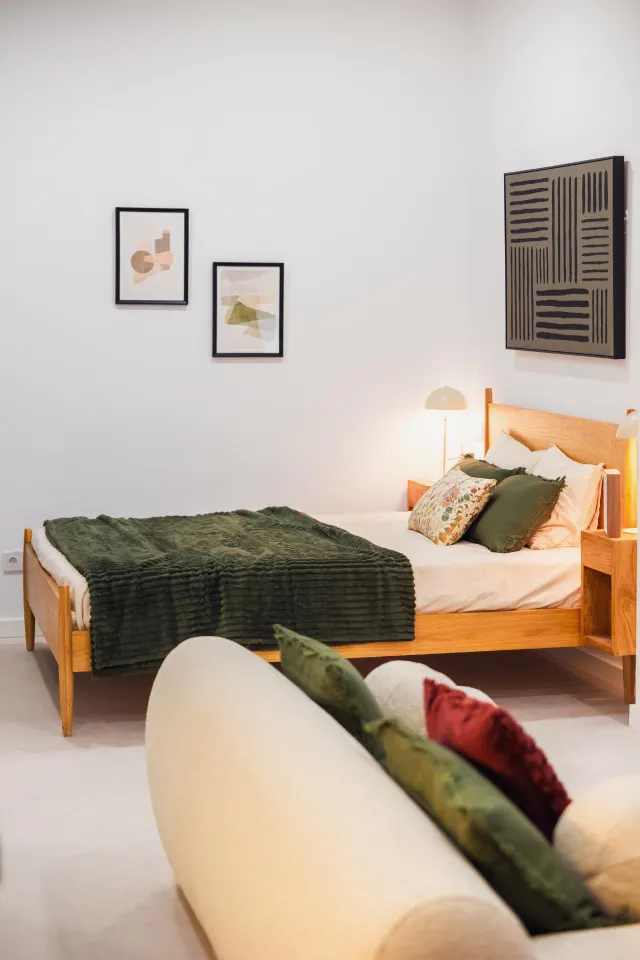 Tu refugio de diseño en el corazón de Granada: Estilo, practicidad y comodidad a pie de calle. — 14
