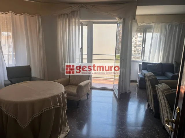 GESTMURO VENDE EN EXCLUSIVA AMPLIO Y LUMINOSO PISO, CON TRAS - foto 4