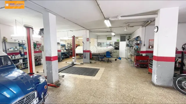 VENTA DE TALLER MECANICO O LOCAL DE 140 M2 CON PUERTA AUTOMATICA, VADO, ventilación Y LUZ NATURAL — 15