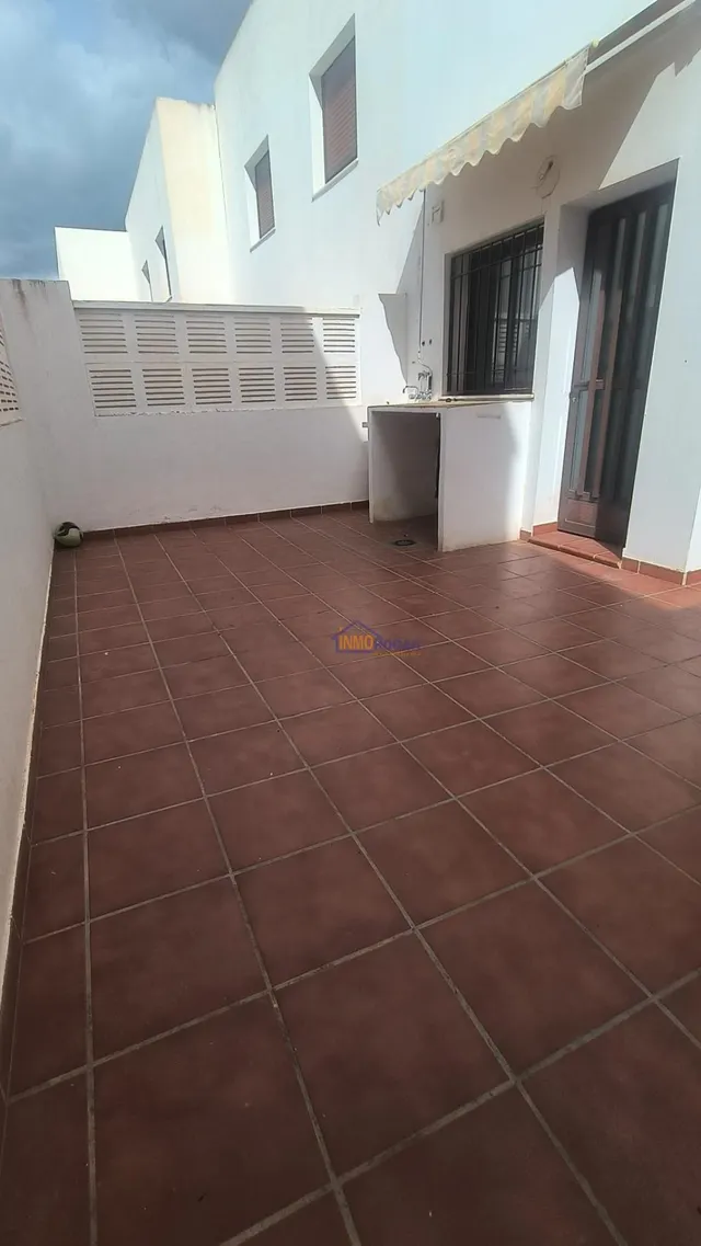 Amplio Adosado en el Corazón de Fondon por solo €125,000 — 7