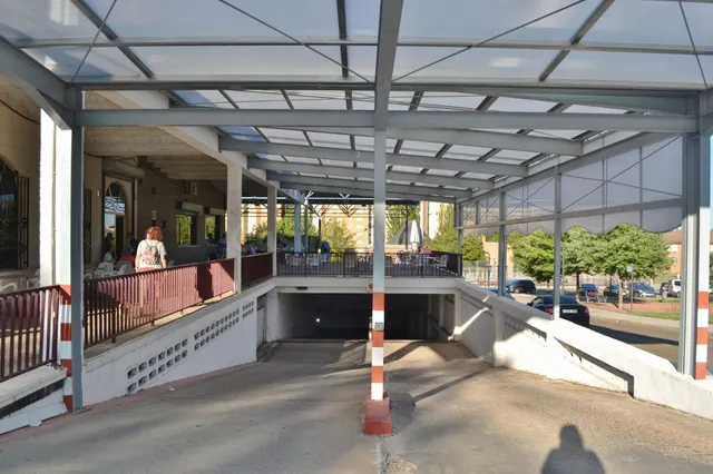 MONCASA VENDE DOS PLAZAS DE GARAJE EN VILLAMURIEL DE CERRATO