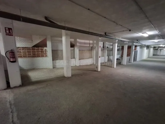 Garaje en venta - Los Almendros-La Florida