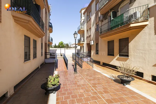PISO CON GARAJE Y TRASTERO - foto 3