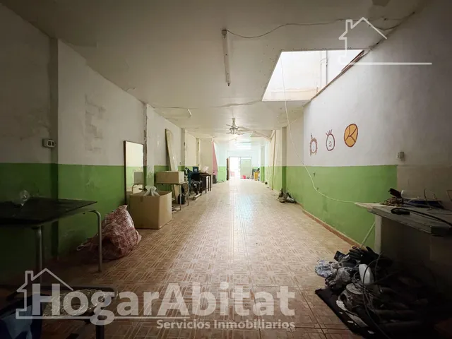 AMPLIA CASA PARA REFORMAR CON GARAJE Y TERRAZA EN EL CENTRO — 33