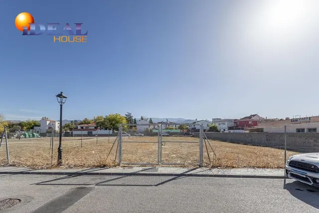 Solar de 1.175 m2 en Ogijares — 6
