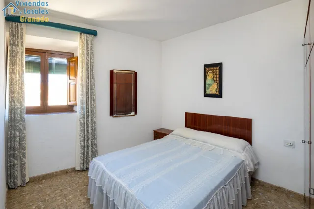 Espectacular edificio a 3 calles con vivienda y locales comerciales en pleno centro de Alhama de Gr — 32