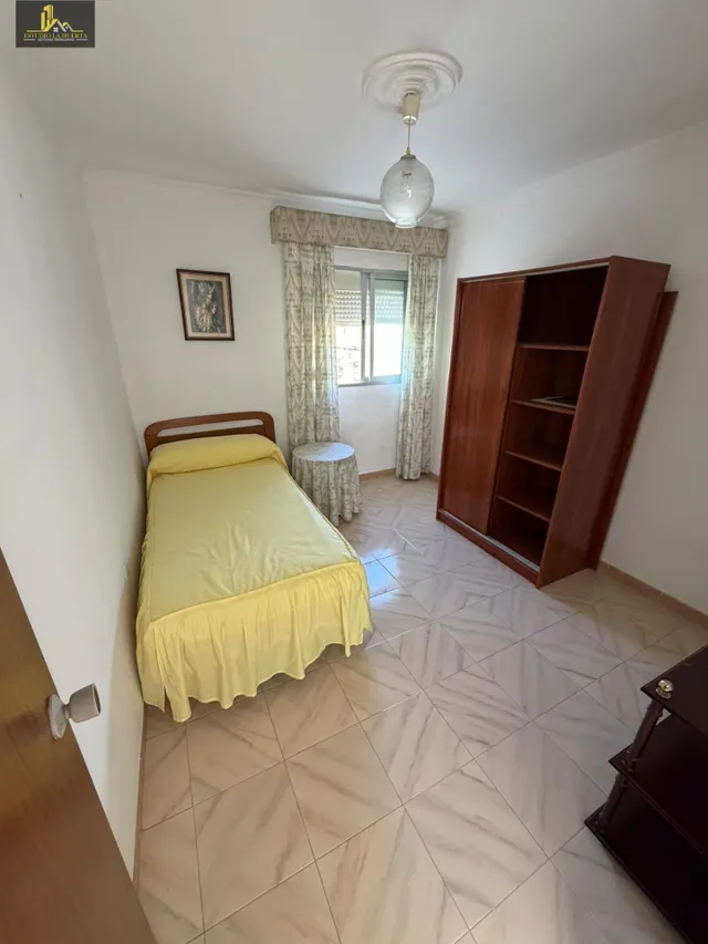 Magnífica casa de 4 dormitorios con gran patio trasero en Guadalcacín — 6