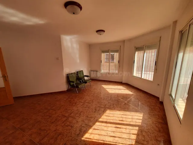 VIVIENDA EN PLANTA BAJA — 2