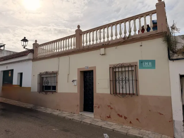 Casa en venta en el centro de Bormujos – comodidad y excelente ubicación — 18
