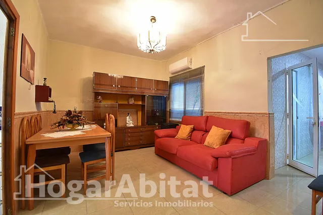 CASA CON TERRAZA Y VISTAS DESPEJADAS A LA MONTAÑA — 11