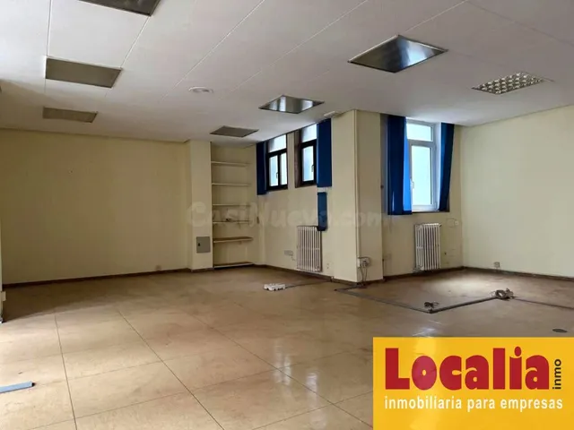 Excepcional local para oficinas en Santander. — 12