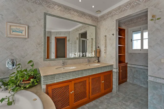 Chalet 4 habitaciones 571m² en venta - Marbella — 49
