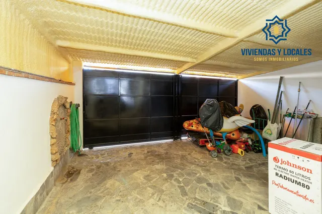 Amplio chalet independiente de 5 dormitorios en la entrada de Ogíjares — 33