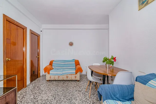 PISO DE 4 DORMITORIOS EN EL CENTRO DE GRANADA — 3