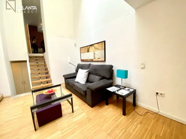 MODERNO LOFT TIPO DUPLEX- AMUEBLADO Y EQUIPADO — 2